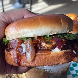 BBQ MUSHROOM BURGER