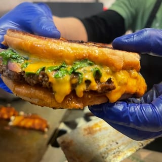 GRILLED CHEESE BURGER